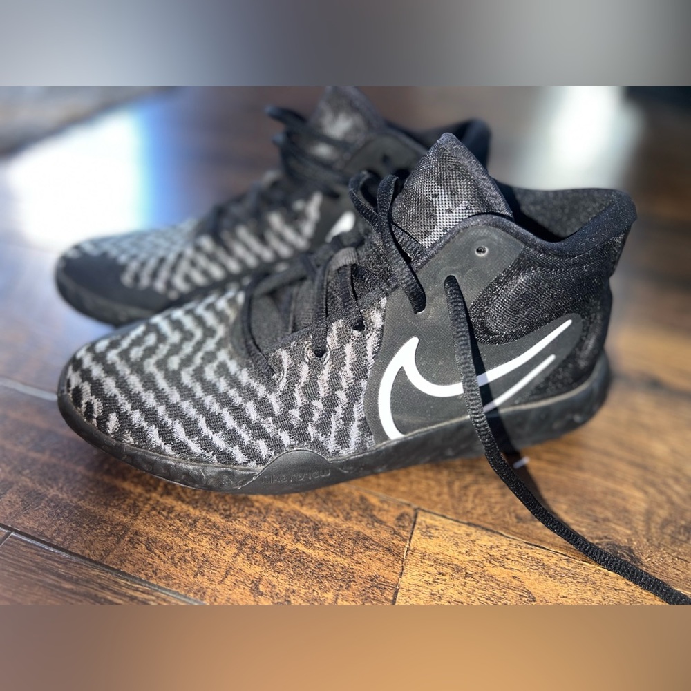 Youth Nike KD  basketball shoes